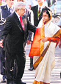 President Pratibha Patil with her Cyprus counterpart Demetris Christofias in Nicosia