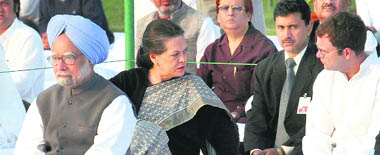Prime Minister Manmohan Singh, UPA chairperson Sonia Gandhi and AICC general secretary Rahul Gandhi at a function to pay tributes to former Prime Minister Indira Gandhi on her 25th death anniversary at Shakti Sthal in New Delhi on Saturday.