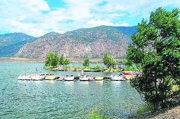 Lake Osoyoos has some beautiful views. The area around the lake is full of vineyards and wineries