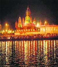 A view of the Kapal Mochan sarovar