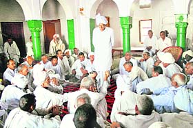 A joint panchayat of Sundana and Garhi Ballam villages in progress