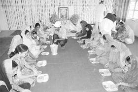 Devotees partake of langar on the birth anniversary of Guru Nanak Dev at the Bhai Kanhaiya Institute of Medical Studies in Patiala on Monday. 