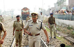 Security personnel taking stock of the security during the Punjab Bandh in Ferozepur on Tuesday