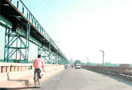 A view of the bridge over the Sutlej which is to be closed to heavy traffic for 20 days.