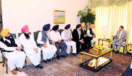 A delegation of representatives of Sikhs meets Pakistan Prime Minister Yousuf Raza Gilani in Islamabad on Thursday.