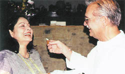 Gulzar dedicated his book of short stories to Raakhee who he calls “the longest short story of my life”