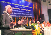 Sam Pitroda, Chairman of the National Knowledge Commission, delivers a lecture on the eve of the Uttarakhand Statehood Day in Dehradun on Sunday. 