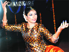 Delhi danseuse Sangita Chatterjee performs kathak. 