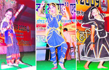 School and college students give dance performances at the Haridwar Mahotsava