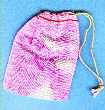 Wrap your expensive saris in muslin fabric bags and keep these in a dark, dry place