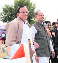 Union Home Minister P Chidambaram with Rajasthan Chief Minister Ashok Gehlot at the All-India Forensic Science Conference in Jaipur