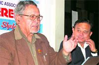 SS Pangtey and Brig SS Patwal (retd) address mediapersons in Dehradun on Frida