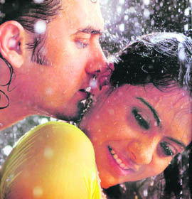 Clearly anti-Pakistan films like Fanaa too got an enthusiastic release and reception 