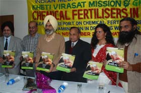 VC of Central University Jai Rup Singh releasing a report titled Chemical fertilisers in our water  An analysis of nitrates in the groundwater in Punjab in Bathinda