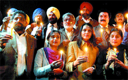 Theatre artistes and activists of various organisations pay tributes to the martyrs of 26/11 Mumbai attacks, in Amritsar 