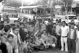 Rajpura shopkeepers jam the Rajpura-Patiala road