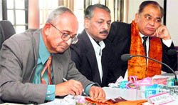 BG Verghese, senior journalist, at a Consultative Citizen Interface meeting in Dehradun on Saturday