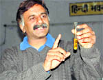 Dr Brij Mohan Sharma explains about food adulteration in Dehradun on Saturday
