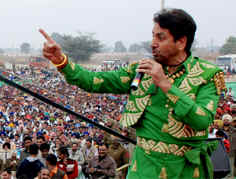 Gurdas Mann performing in Gidderbaha on Tuesday.