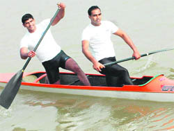 Manoj Rawal and Karan Singh of the CRPF team during the ninth All-India Police Water Sports Championship at Sukhna Lake, Chandigarh, on Wednesday.