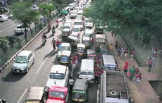 A view of the haphazardly parked vehicles on the National Highway outside Convent School, Gandhi Nagar in Jammu.