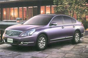 The comfort to the driver and the front passenger is of the highest standard, considering the Teana is a 'D' segment car