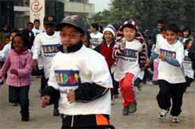 Schoolchildren participate in Global Unity Run in Gurgaon