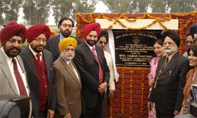 Daman Chatwal along with her husband, noted US-based entrepreneur Sant Singh Chatwal, laying the foundation stone of Sita Kaur Girls Hostel in Faridkot