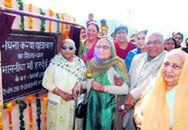 Hardei Devi, mother of CM Bhupinder Singh Hooda, lays the stone of a girls hostel at MDU, Rohtak. A Tribune photograph