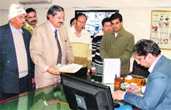 Members of the Association of PSEB Affiliated Schools of Punjab present a memorandum to Deputy Commissioner Vikas Garg in Ludhiana