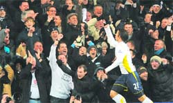 Tottenhams Niko Kranjcar celebrates his goal 