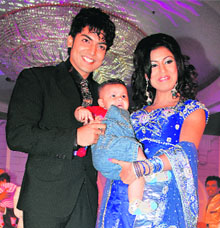 Pati Patni aur Woh saw a bunch of childless couples have children, in various age groups, foisted on them to rear in the name of entertainment