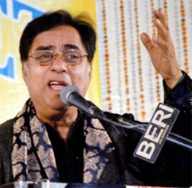 Jagjit Singh sings a ghazal