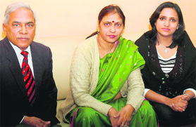 Aradhana with her parents Anand Parkash and Madhu.