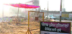 An empty tent at Dhandari.