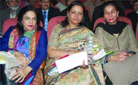 Left to right : Mira Nair, Sangeeta Dutta and Preneet Kaur, minister of state, ministry of external affairs, at the closing ceremony of the Pravasi Film Festival in New Delhi