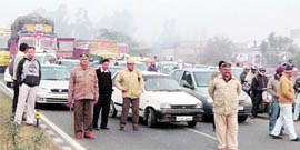Traffic halted on National Highway-1 for the police marathon to mark the end of Road Safety Week
