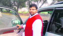 Karan, Abhey Chautalas son, campaigns in Pohraka village.