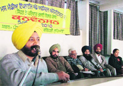 Members of the Mass Media Employees and Officials Association at a meeting in Ludhiana.