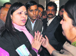 Punam Bhagat opposes appointment of a Brahmin Sabha president. 
