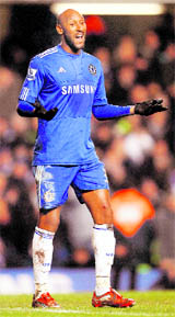 Chelseas Nicolas Anelka celebrates a goal against Sunderland on Saturday.