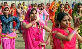 Schoolchildren rehearse for the Republic Day Parade in Gurgaon