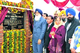 Chief Minister Parkash Singh Badal lays the foundation stone of a polytechnic at Ranwan village