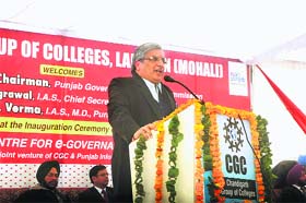 Chairman of the Punjab Governance Reforms Commission Dr Pramod Kumar addresses the audience after inaugurating Punjabs first e-governance centre at Landran