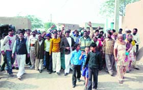 Residents of Ther Mohalla protest in Sirsa