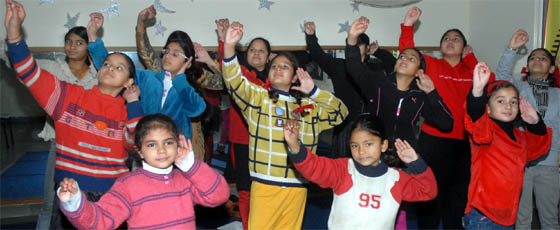 Children of Eklavya School take part in the kathak workshop. 