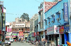 A number of illegal hotels have come up in the vicinity of the Golden Temple in Ward 24