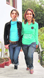Girls sport latest wear in Dehradun. 