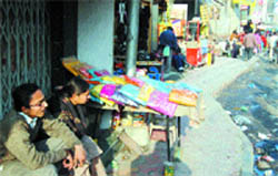An encroached footpath near the Golden Temple