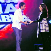 Hemachandra gets Singer of the day award